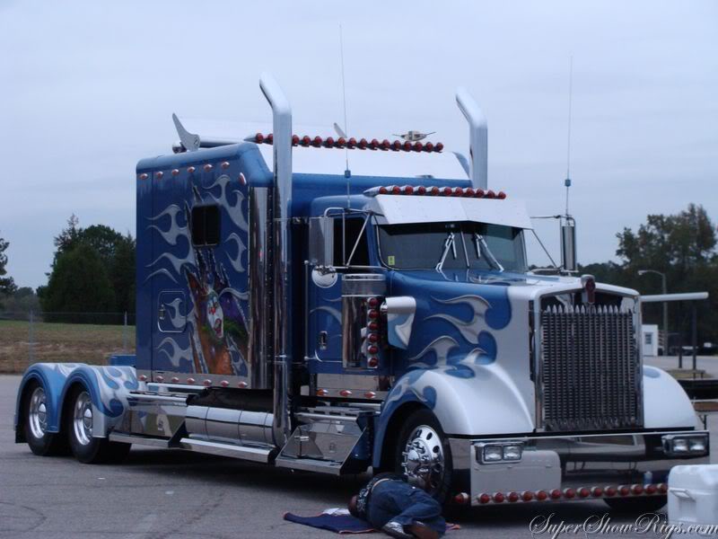 CFFNationwide's tweet image. Looking to upgrade your rig? We finance new and used rigs at CFFNationwide.com