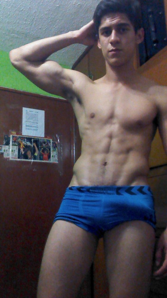 pasivomonster2's tweet photo. Que buen bulto 😊🙊 https://t.co/PIQeUseXBi