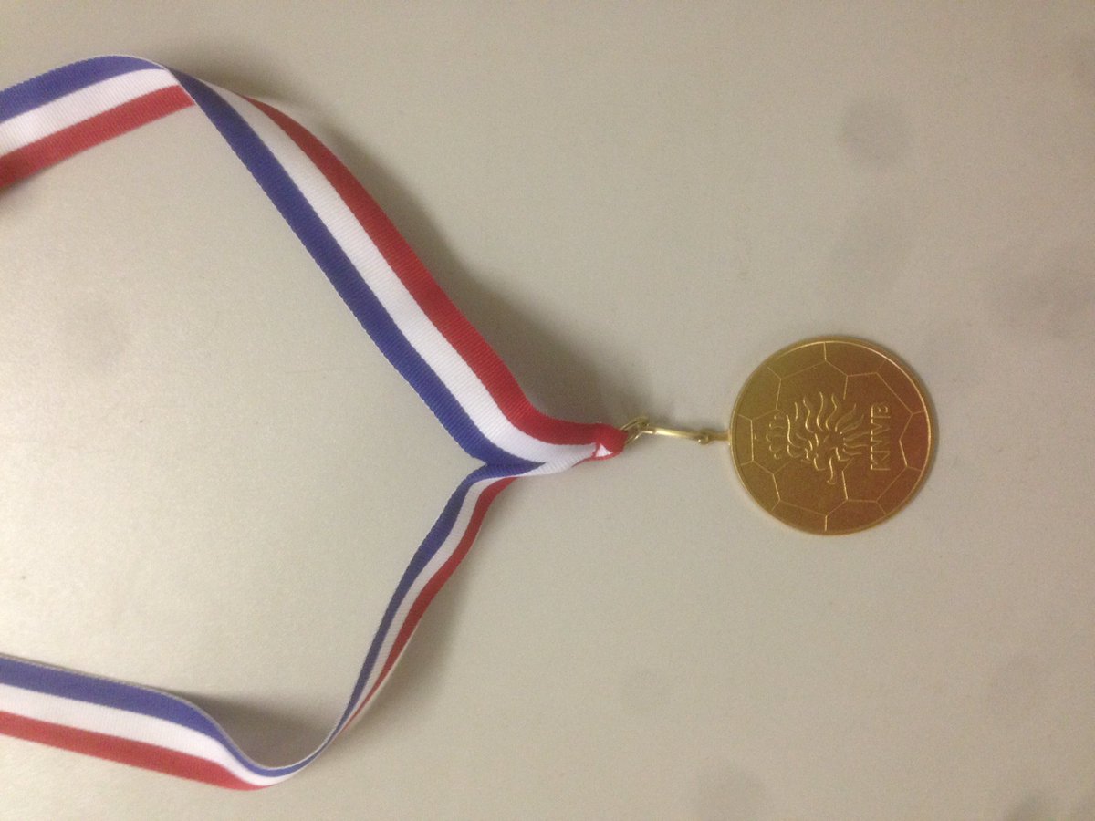 Vr1Weide's tweet photo. De weide vr1 kampioen 2e klasse c na 2-2 gelijkspel op holl'veld vr1 https://t.co/9GnrS6rafw