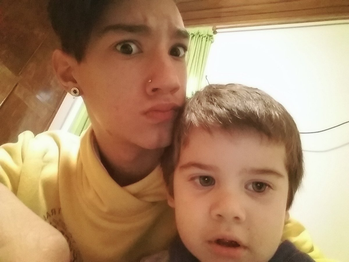 GonzaloRossi18's tweet photo. #SusLocuras #MiAlegria 😍😍 https://t.co/uYZ2VXj1bW