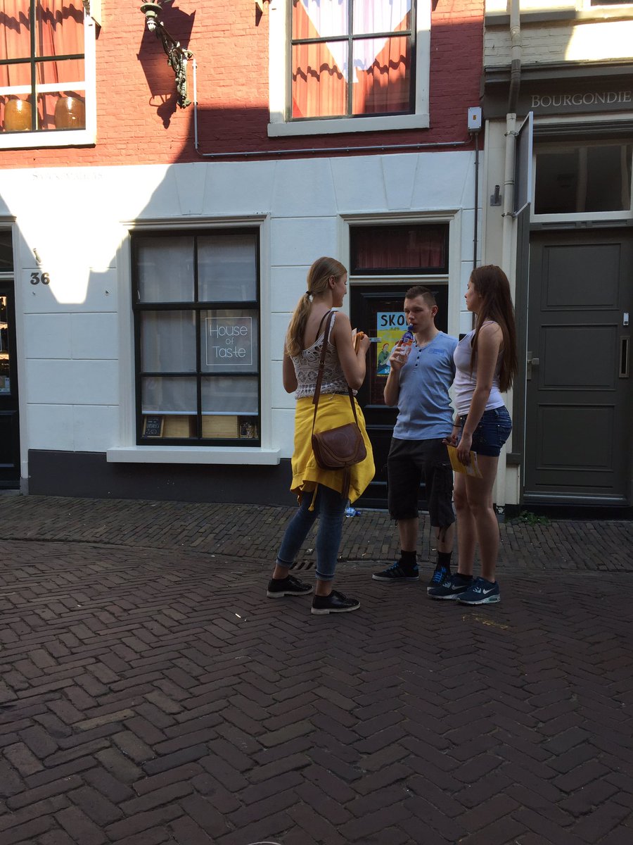 <a href="/Gemeente_Lwd/">Gemeente Leeuwarden</a> dieptriest! Net 18-jarige helpen aan het gokken? Vinden wij dit normaal <a href="/Lotto_NL/">Lotto Nederland</a>