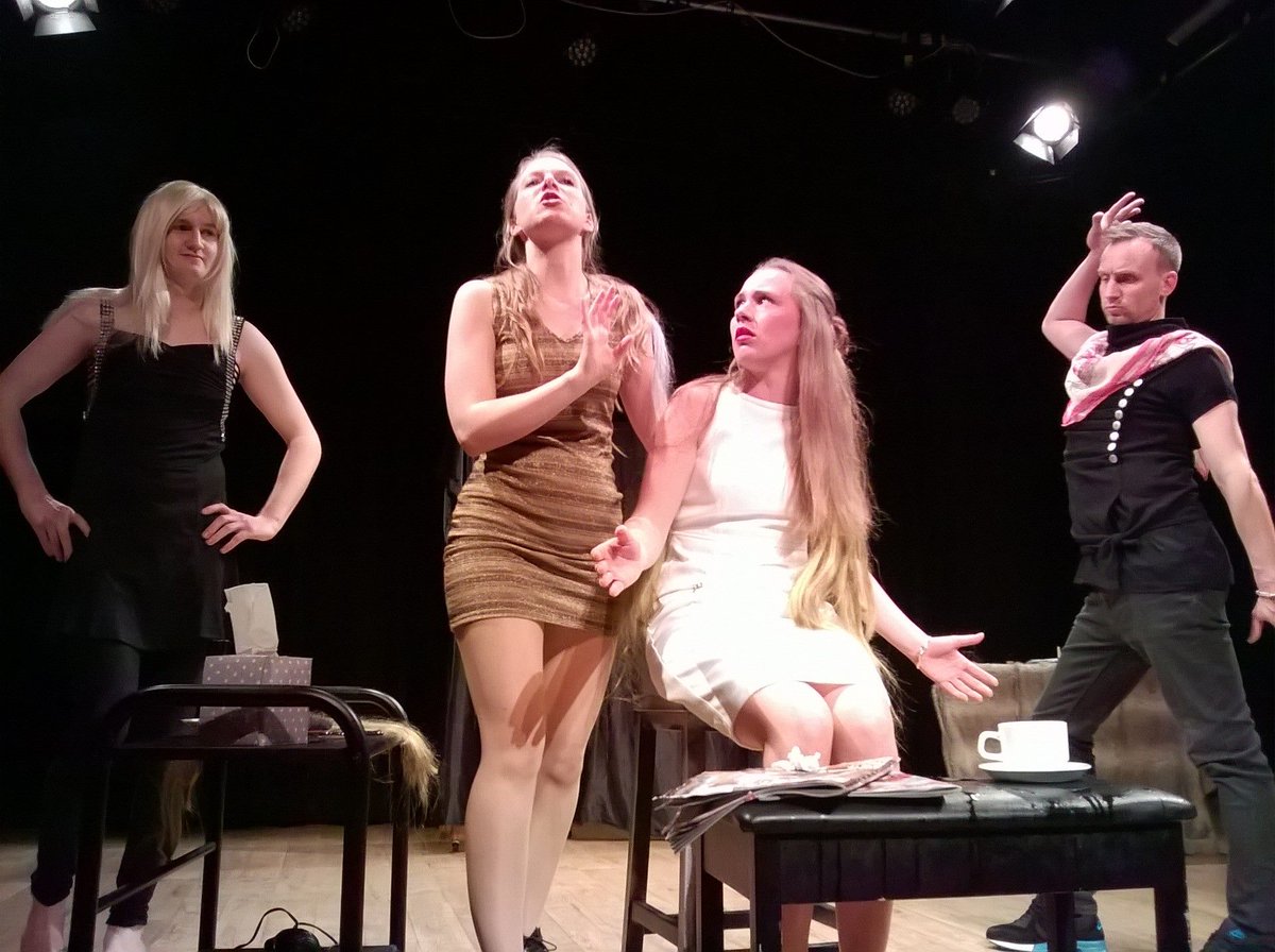 RebelRebel_Play's tweet photo. #Bath's last chance 2 c @RebelRebel_Play in @MajorTom_Show 2nite 8PM! #Tickets £8 &amp; on door https://t.co/PnJP8QM6SQ https://t.co/mqgvUlGODt