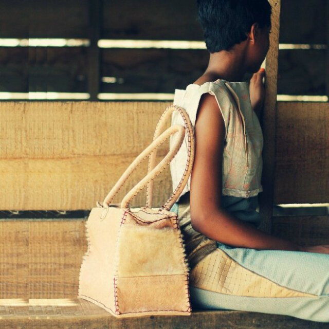 We can't stop loving @minkudesign #minkudesigns #lagosaccessoriesfashionweek2016 #Fashion #style #bags