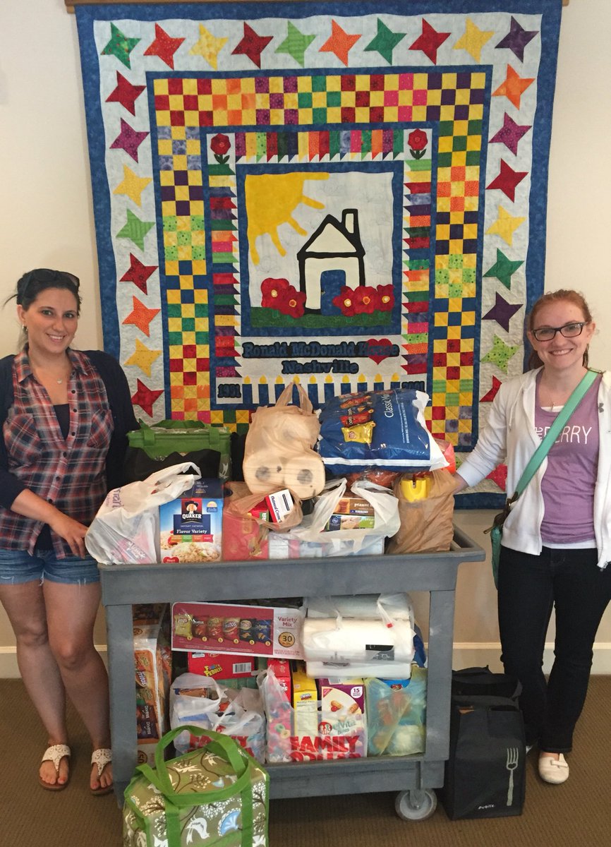 Berries giving back. Amazing turnout.  <a href="/RMHCNashville/">RMHC Nashville</a> <a href="/theberry/">theBERRY</a> <a href="/Nashville_Chive/">Nashville Chive</a> <a href="/ChiveCharities/">Chive Charities</a> <a href="/ChiveNation/">Chive Nation</a>