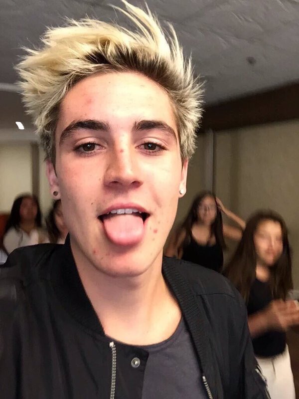 sammyourself's tweet photo. ✨ Rt if I deserve @sammywilk follows ✨
I love him so much! 💘 https://t.co/beX0ffvplg