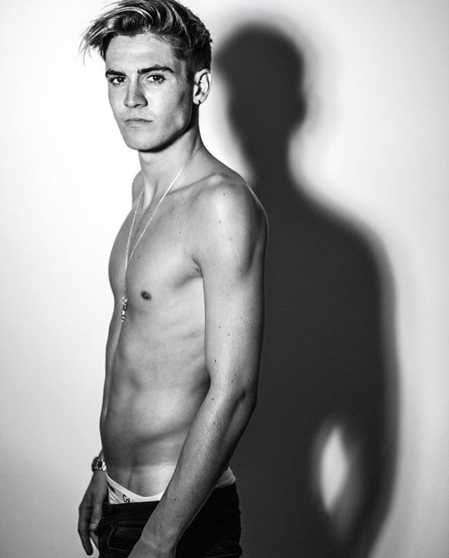 sammyourself's tweet photo. ✨ Rt if I deserve @sammywilk follows ✨
I love him so much! 💘 https://t.co/beX0ffvplg