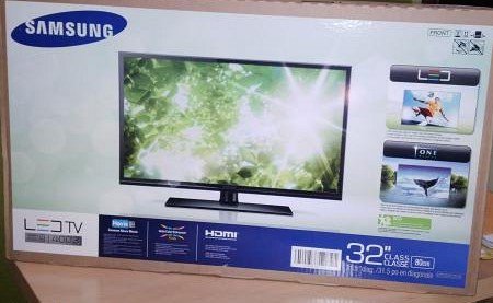 RepiMuebles's tweet photo. Buenos dias! Tengo en venta un Tv Samsung led 32". Nuevo en su caja. Info +584121424030. Foto referencial. Cagua https://t.co/F6yJNrIKMV