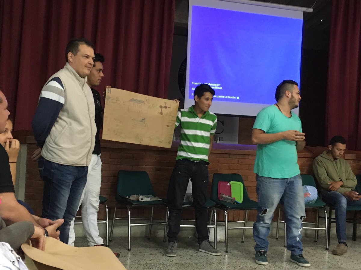 AguayEducacion's tweet photo. Aprendemos la importancia de cuidar el agua con aprendices Sena de Fusagasuga https://t.co/iCw3XDhHii