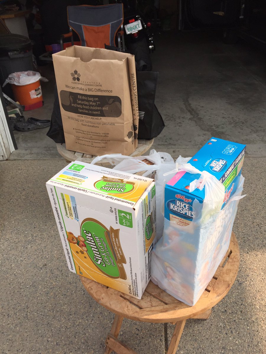 oconnorlaurie13's tweet photo. Food is ready to be picked up @yxeFoodBank #CWFD2016 https://t.co/ea3lpetlZa