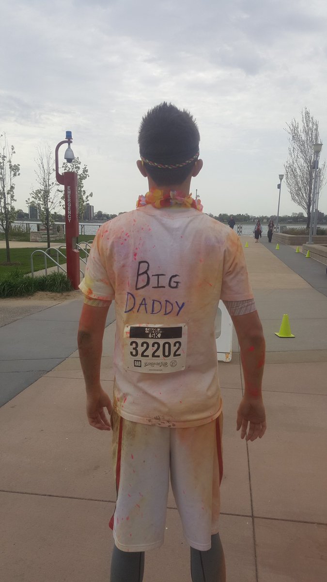 _JakeElward's tweet photo. Just fuck me up #ColorRunDetroit #BigDaddy https://t.co/e0DzVVBFky