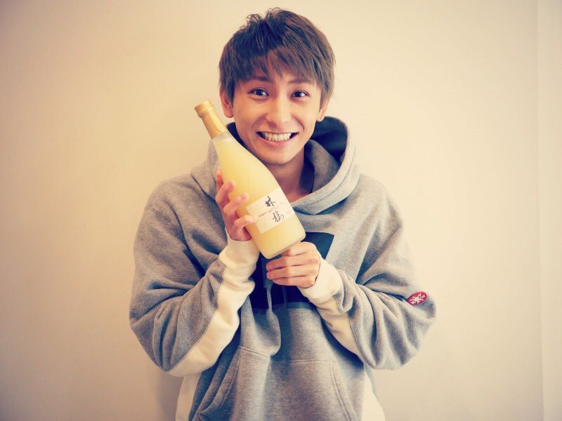 aaa_yzazzepx's tweet photo. AAA垢作りました！！
高校１年生
ファン歴浅め
たくさん教えて下さい
aヲタさんの友達つくりたいです！
たかじろよりのallおしです！

※aヲタさんRT
※たかじろ好きRT
※RTしてくれた方全員フォローします！ https://t.co/PJ2PadCO8w