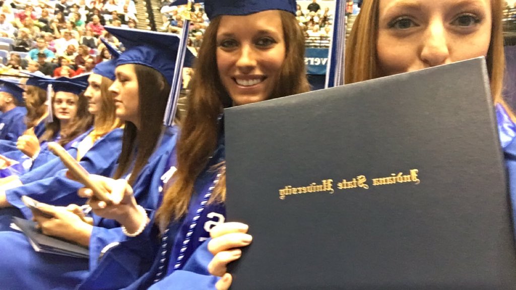 colbyfj's tweet photo. GOT THAT DEGREE 🎓 #sycamorealum https://t.co/egfy7UpunU