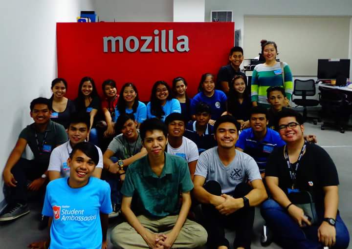 MozillaPH's tweet image. FSA Training Session earlier with these awesome students! #FSATrainingPH #MozillaPH #firefoxstudents @mozstudents