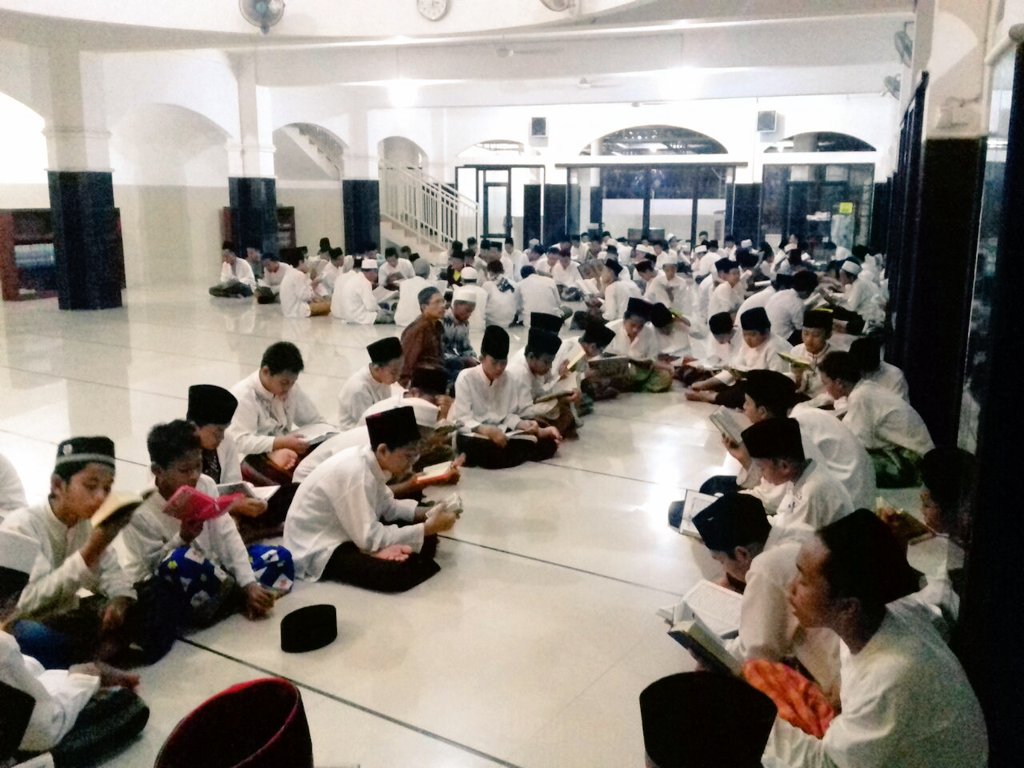 MasdukiSabil's tweet photo. Mari Gotong Royong dlm Kebajikan demi Kemaslahatan Bangsa #NusantaraMengaji https://t.co/6BKMcksaKv