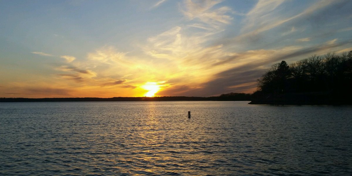 GanderRV's tweet image. Where are you headed this weekend? The open water is calling our name. #WeLiveOutdoors