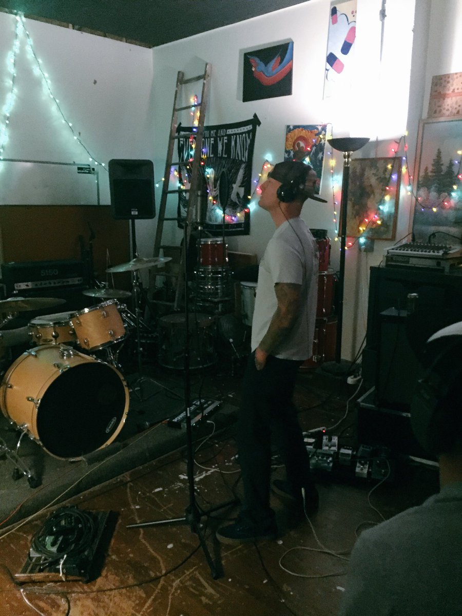 GetInTheVanPA's tweet photo. Finishing up some vocals and guitars today w/ Ben Roth at Kaleidoscope #DanArmstrong #Orange https://t.co/6Z2ODb9mr1