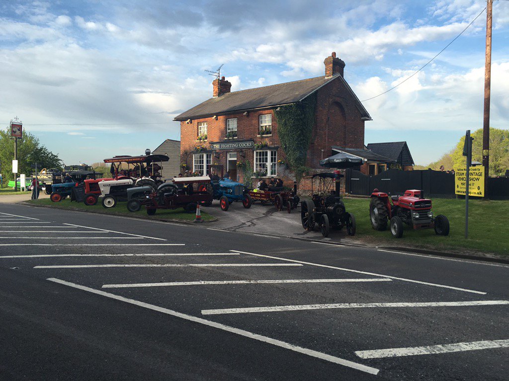 FightingCocksWA's tweet photo. @WaldenCrankUp thanks for visiting the pub and for rollering ring the car park! https://t.co/kuVRaL8jZd