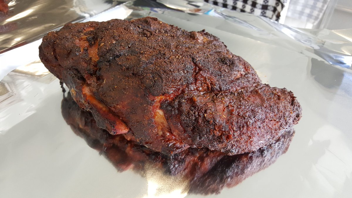 MeatsmackBBQ's tweet photo. 1st competition of the season. #MeatLuv makes for a beautiful bark! #RubItRaw https://t.co/JFJRUupMXp