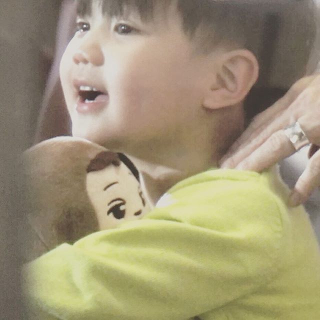 exofandotcom's tweet photo. chills fandom. someone gave taeoh jongin's doll https://t.co/VuevVgGrYp