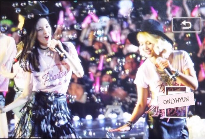 [PIC][06-05-2016]SNSD khởi hành đi Đài Loan để tham dự “2016 GIRLS GENERATION 4th TOUR – Phantasia - in TAIPEI” vào sáng nay - Page 3 Ch3asZtVEAI5PEY