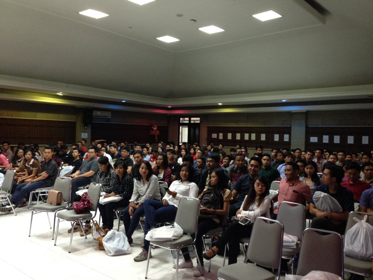 LPDPBali's tweet photo. 7/5/2016 Sharing session dari awardee LPDP Bali di STIKOM Bali https://t.co/GiMaq3bKBQ