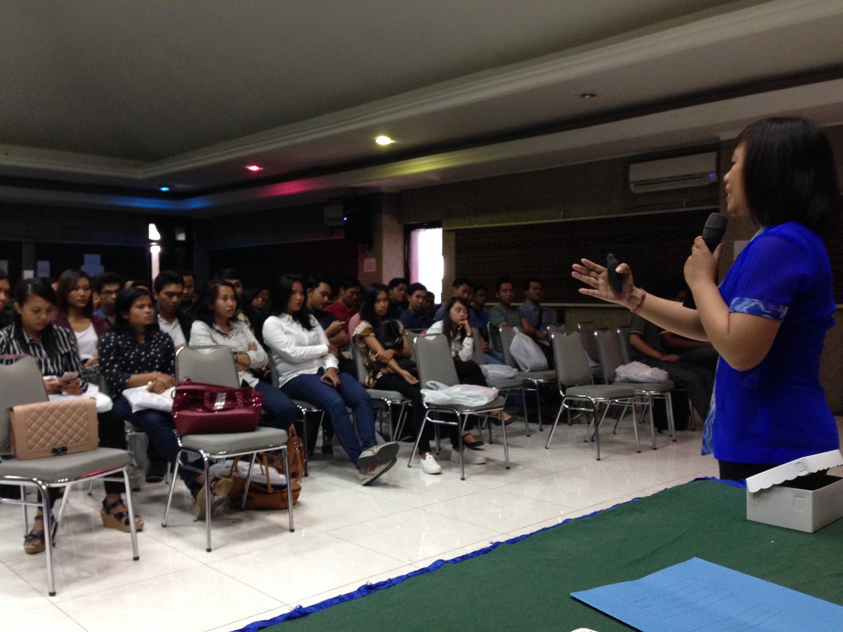 LPDPBali's tweet photo. 7/5/2016 Sharing session dari awardee LPDP Bali di STIKOM Bali https://t.co/GiMaq3bKBQ