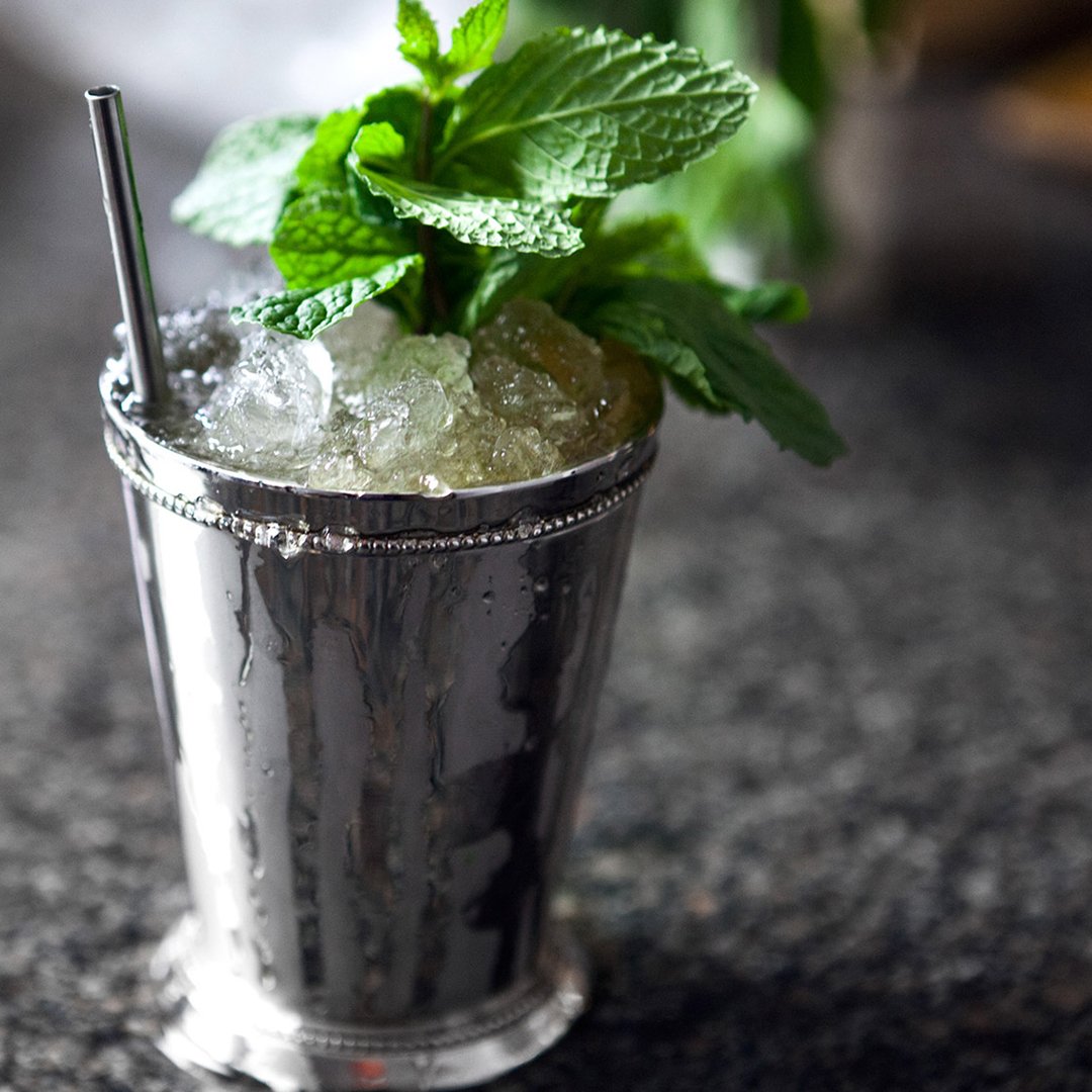 wearewindowseat's tweet photo. Getting our Mint Julep on for race day! Here's a recipe for this classic. https://t.co/G1FZjH617u
#kentuckyderby https://t.co/mKobYsN0wQ