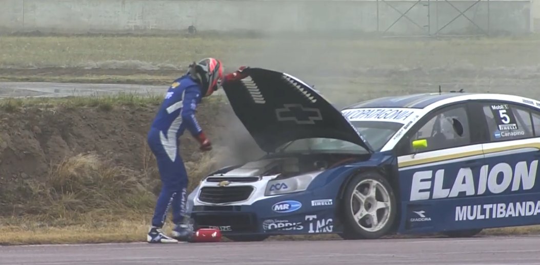 CarburandoTV's tweet photo. #SuperTC2000 - Complicado @AgustinCanapino en el #SegundoEntrenamiento || https://t.co/RnyGMVArds https://t.co/Toks163RmF