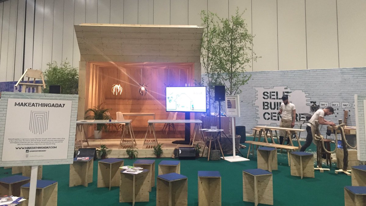 .<a href="/TemperStudio/">TemperStudio</a> making a thing in Self Build Centre @GDLive_UK all wkend for <a href="/makeathingaday/">makeathingaday</a> presents... #handmade