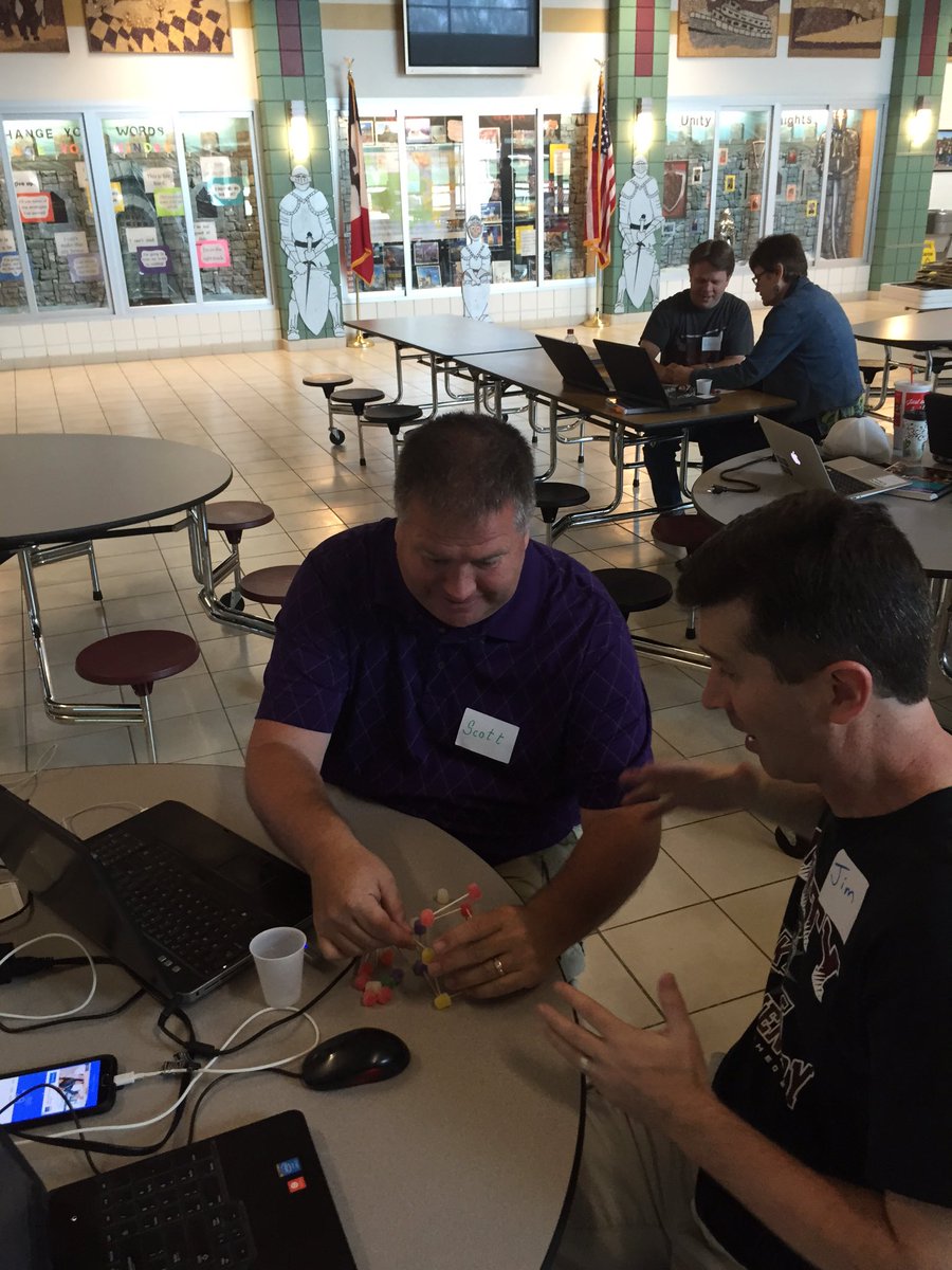 lekadegroot's tweet photo. Having a great @TeachCode training with #unitysccsd teachers! #codeorgPD https://t.co/exa7vObj2U