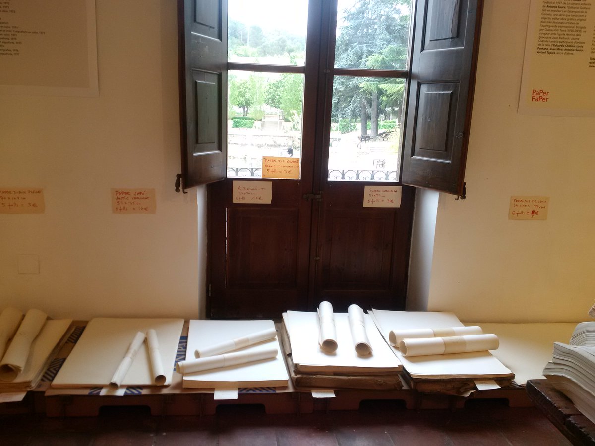 XavierCarles's tweet image. Val la pena visitar el #PaPerPaPer al @mmp_capellades jo ja m'he firat!