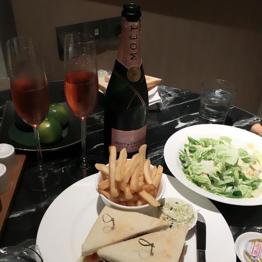 adayinfun's tweet image. バリ島の風景。アヤナあたり。ift.tt/1TuLgl0 at here ift.tt/1TtSZQn 　선물받은 샴팡에 룸서비스 푸헬헬 배터질거같아 행보쿠 🍾 🍸#moetchan…