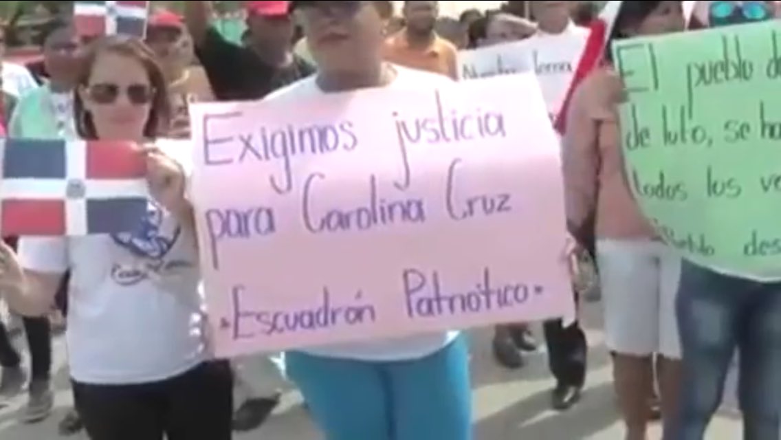 DRCaribena's tweet photo. .@listindiario "La Patria esta en peligro y el Gobierno no hace nada!" https://t.co/NGBik8HDa0 https://t.co/GrSRAVlrqf