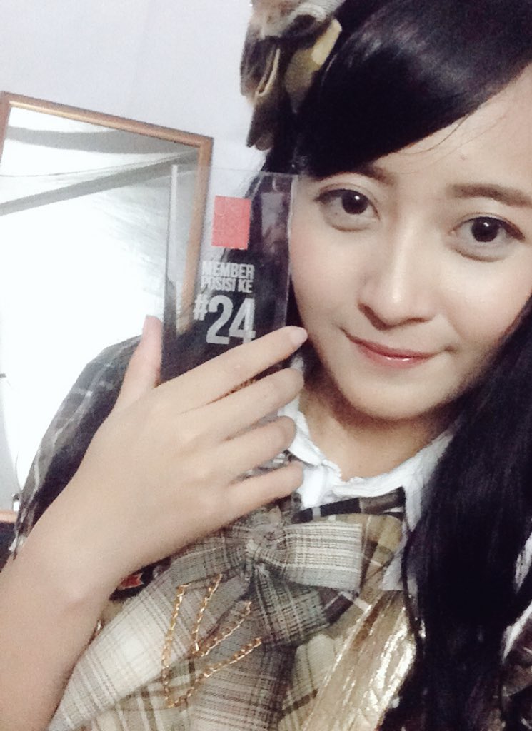 Makasih semuanya ^^
Kerja keras dan usaha kita bersama aku dapat peringkat 24 ^^
Tetap semaNat membara🔥😊
#SpicyHot