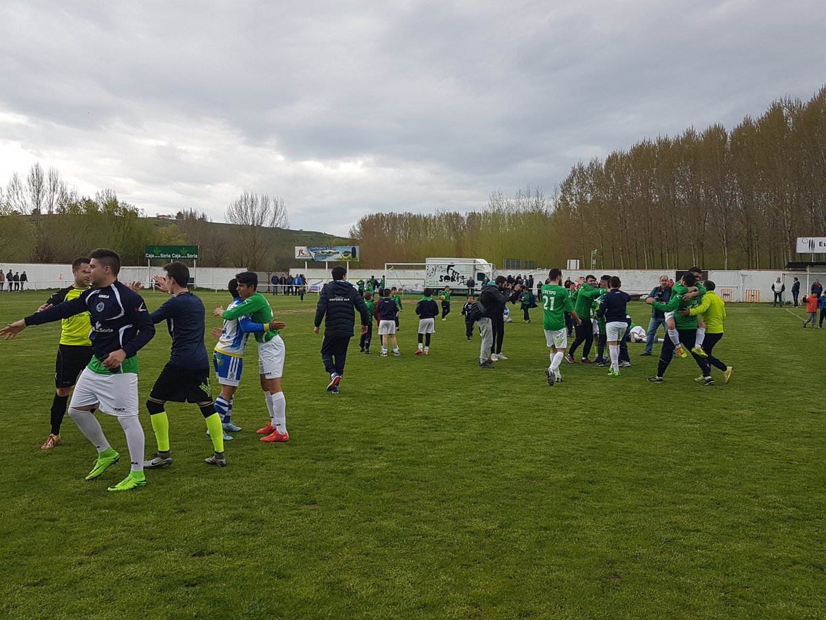 cdsanjosesoria's tweet photo. ¡FINAL! ¡Somos nuevo equipo de #Tercera  división! ¡Gracias a todos los que han creído en nosotros! #SomosdeTercera https://t.co/8jyLzNnJsU