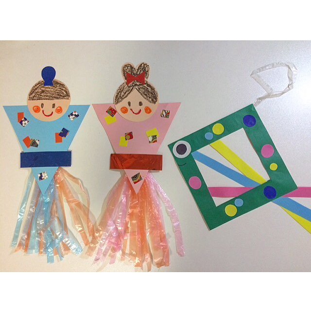 O70 Rs على تويتر 七夕製作の試作 あとはお魚さんの下に 願い事の紙を付けたら完成 子どもやお家の人の笑顔を想像すると なんかうきうきするし頑張れる 2歳児 七夕製作 T Co Yim5y2dhc9