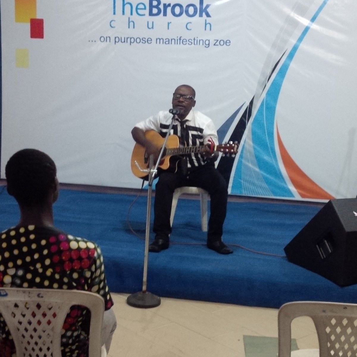kennychidikenny's tweet photo. Evang Tonniel Avo on the string @PastorKenNku @Lydoge @c8n7 #trust2016 Owerri city let the party begin... https://t.co/N86tyae4dY