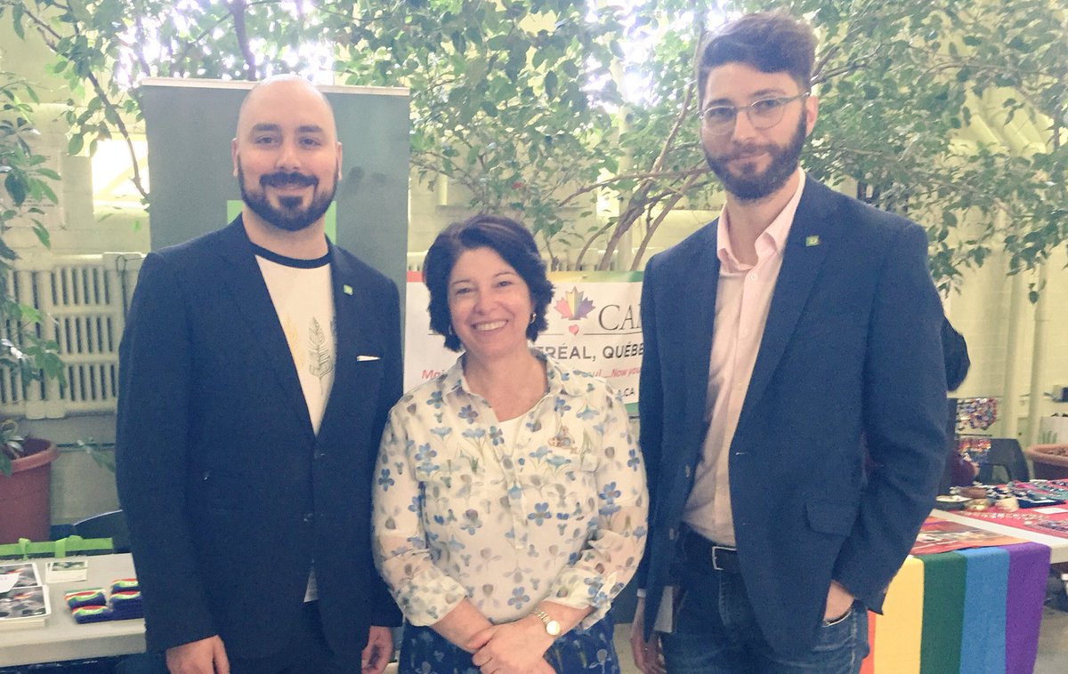 CarlosAGodoyL's tweet photo. Présence #BanqueTD au colloque @ATQ1980, ici en compagnie de Françoise Susset, D. Ps. et @marcantoines #LGBT https://t.co/yusWkSSrJ8