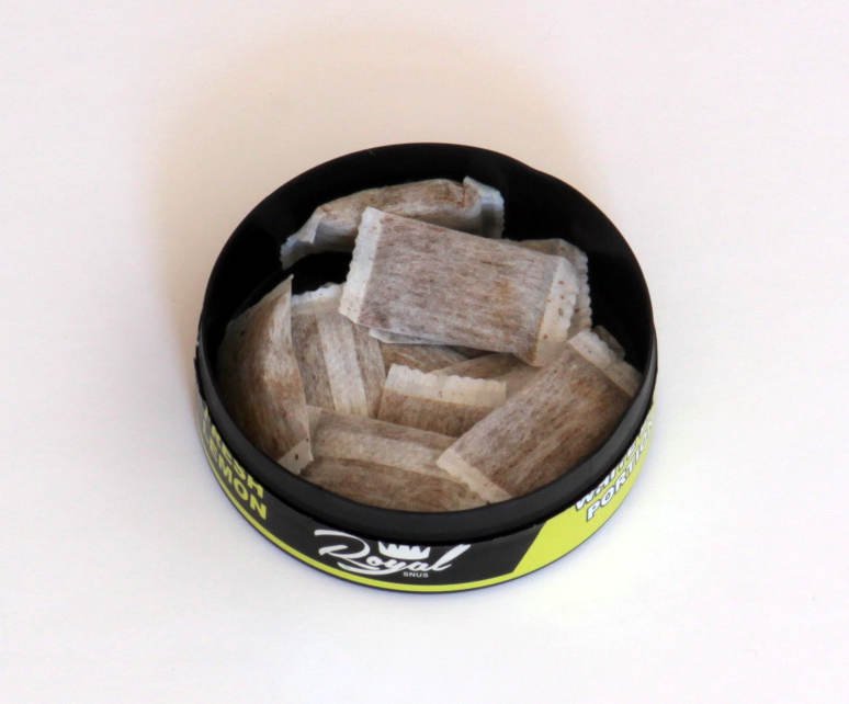 NorthernerBlog's tweet image. Royal Fresh Lemon Dry Portion Review! | blog.northerner.com/reviews/snus-r… #snus #lemon #springtime