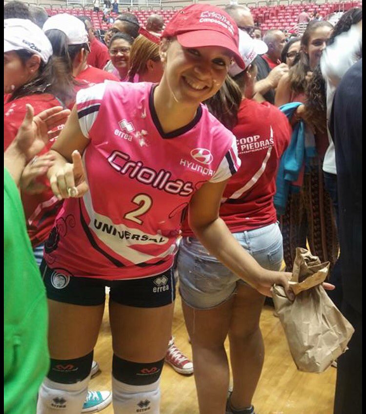 svenegas2's tweet photo. Que rico se siente levantarse con 3 campeonatos corridos! 💪🏼🏐🏆🏆🏆 #criollas3peat#champs https://t.co/hSqCjj3fEV
