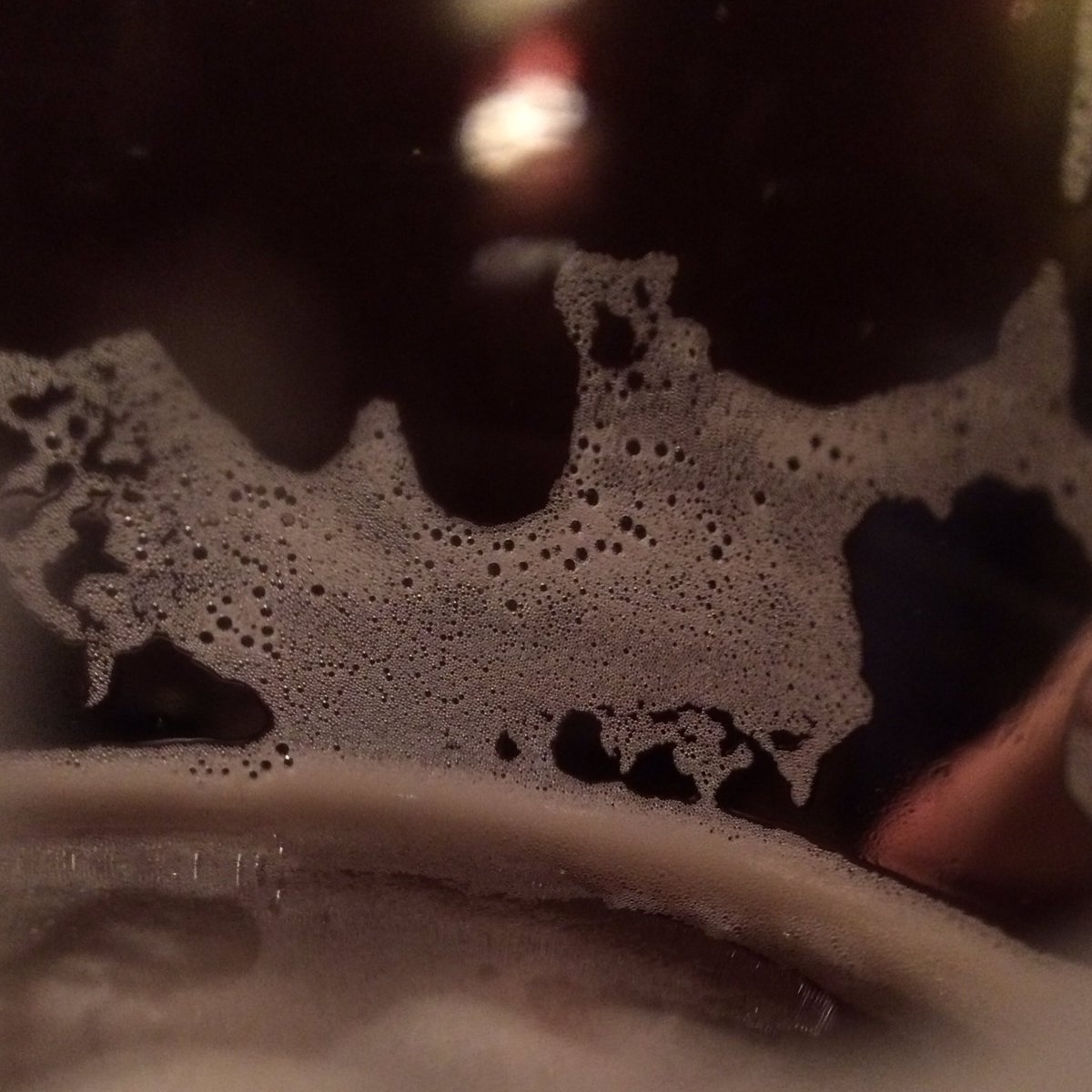 S_R_B_M_S's tweet photo. Arty farty beer frothy. Crap. https://t.co/LBAunXIHee
