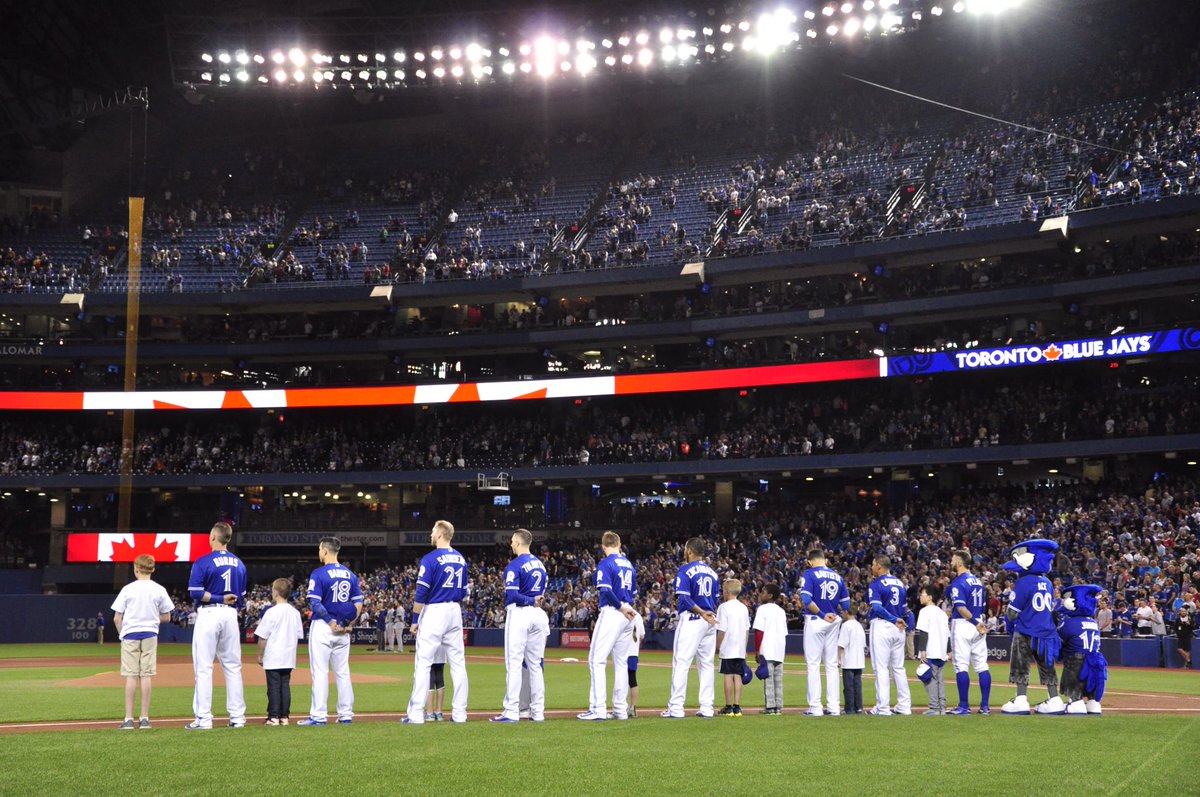 BlueJays's tweet photo. Big thanks to these Jr. Jays for taking part in today's starting lineup! @bostonpizza https://t.co/wx2iZ2Mhvm