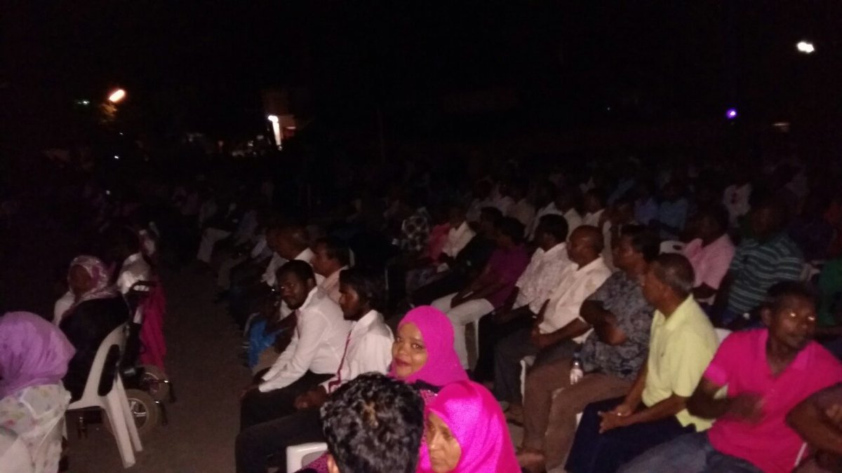 Umeedhee16's tweet photo. #MLiveUpdates
#Mahaasintha ge ninmumuge Rasmiyyaathu R.Dhuvaafaru gai Kuriyah Dhani
#DhuvaafarBodu
#RaeesYameen2018 https://t.co/CJhIq9Vy0Z