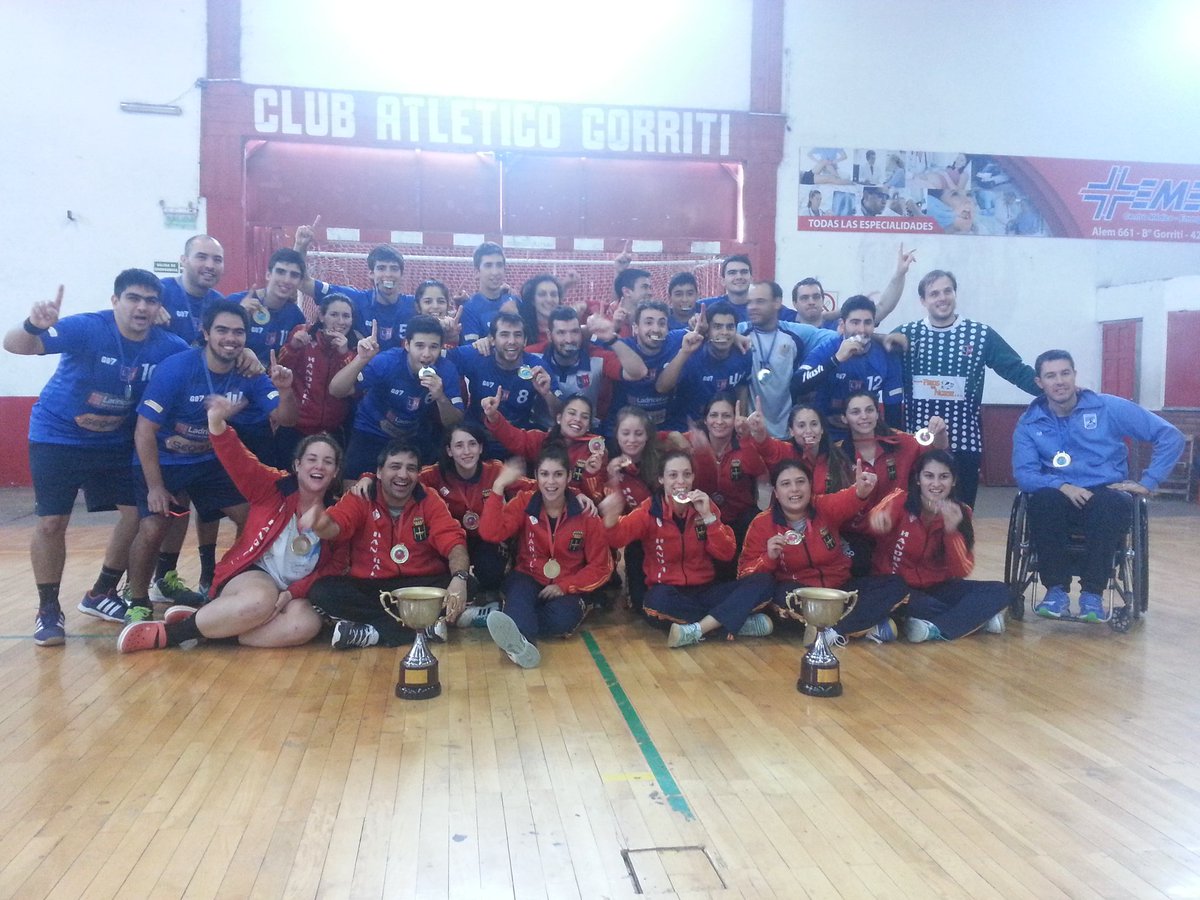 FJHandball's tweet photo. Entrega de premios!! #jujuy16 @CAHandball https://t.co/onES9WPw1J