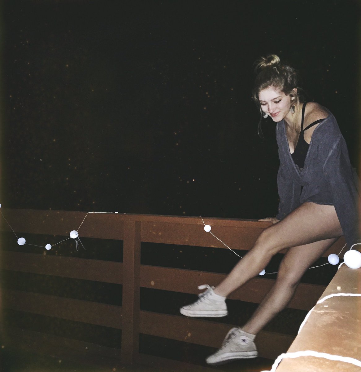 WillowShields's tweet photo. Abou last night.. 🌙✨ https://t.co/UMWjTb64V6