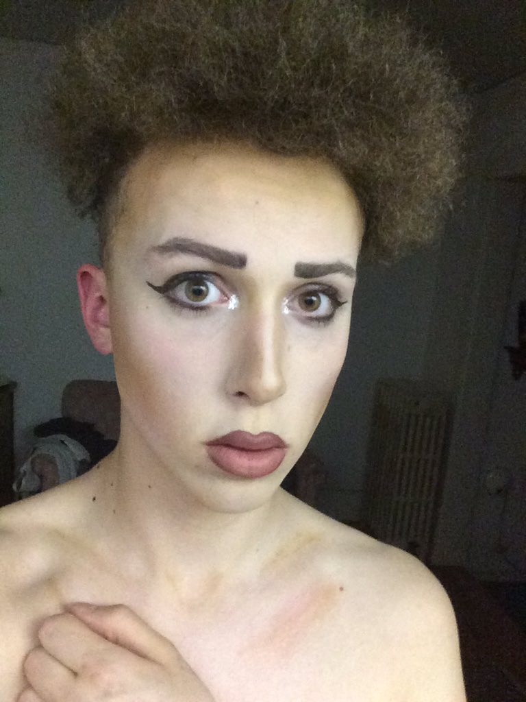 GenericBadQueen's tweet image. Crying is fun