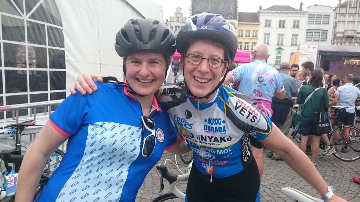 KristienVerheye's tweet photo. #Muntpunt team en -klant Ellen haalden ook vandaag de finish #KOTK! #1000km https://t.co/aVCWZLYaXg