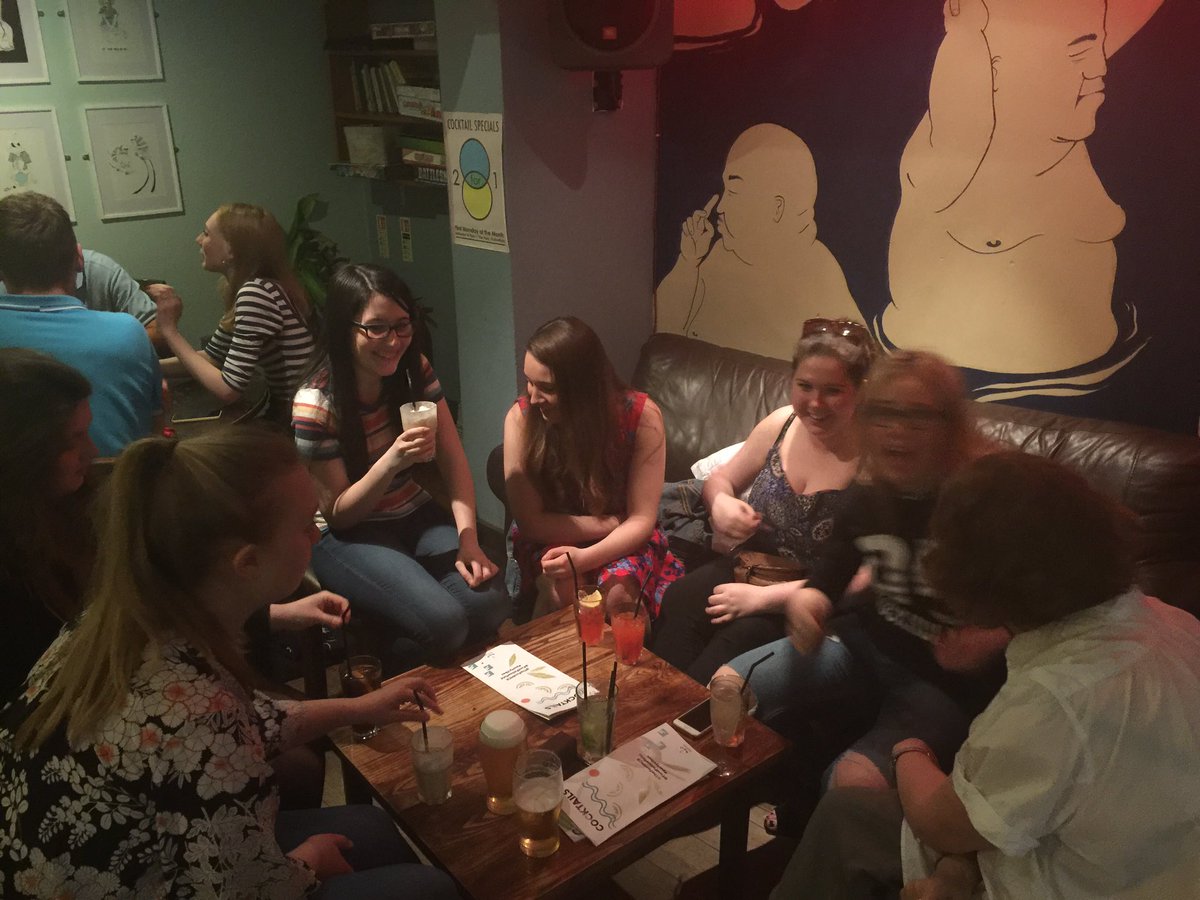 Knickerjelly's tweet photo. 6 cocktails 1 pro secco 1pint = £16!! #impinges an https://t.co/C7LlPKS4Bp