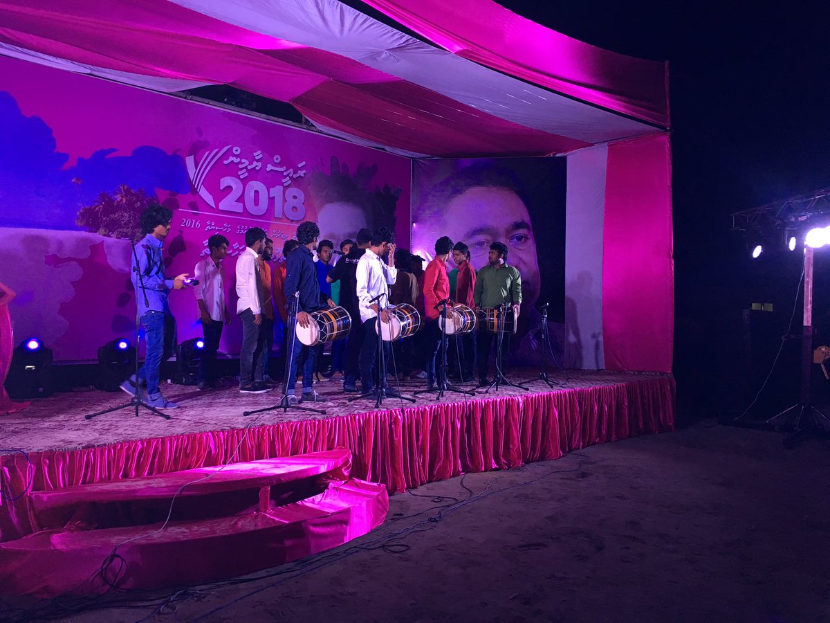 MLiveupdates's tweet photo. #Mahaasintha R. Meedhoo Havaas Bodu beru group #RYSmedia https://t.co/NV6yiTw1m4