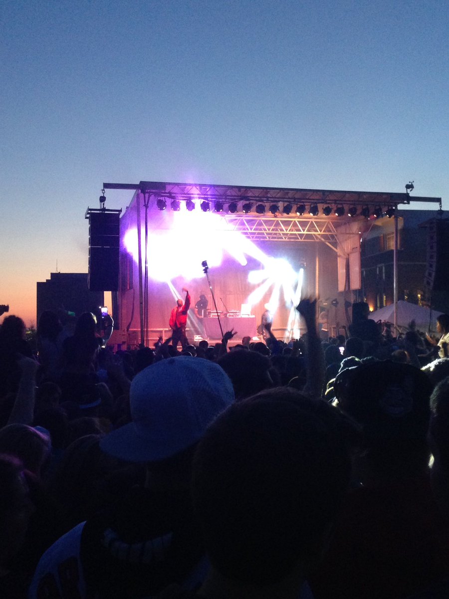 schuy__high's tweet photo. A great end to my freshman semester! Next week....finals 😎 #zipsturnitup #zips #UASpringFest https://t.co/bMZUQJvGUK